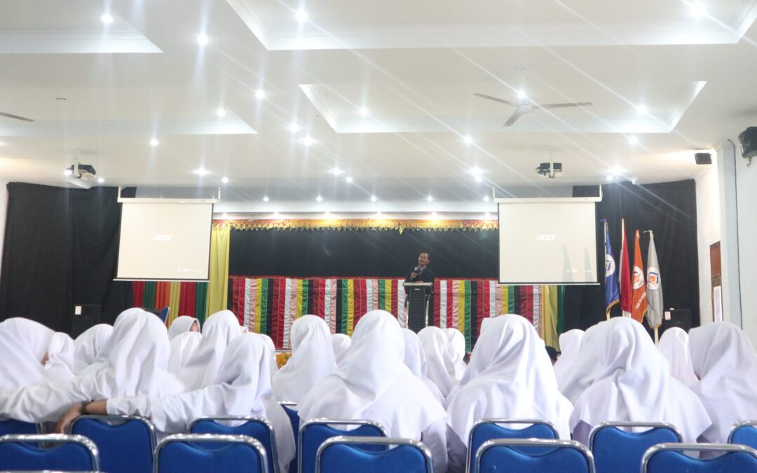 SMA Inshafuddin Banda Aceh dan SMA 1 Cot Glie Aceh Besar Adakan Kunjungan Edukasi ke UBBG