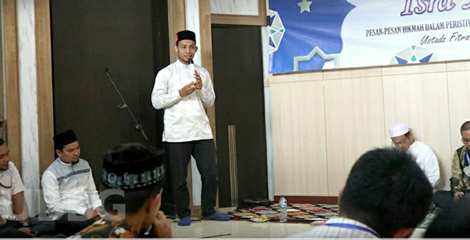 UBBG Peringati Isra Mikraj, Ust. Fitra Ramadhani: Semakin Tinggi Jabatan Akademis Terus Belajar dan Tingkatkan Taqwa