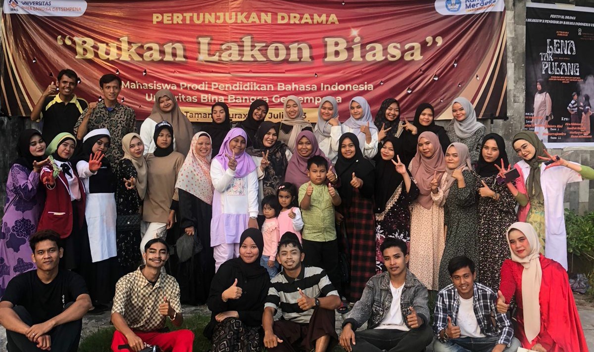 Keseruan Pementasan Drama Mahasiswa PENBI UBBG di Taman Meuraxa Banda Aceh, Lakonkan Naskah Apik