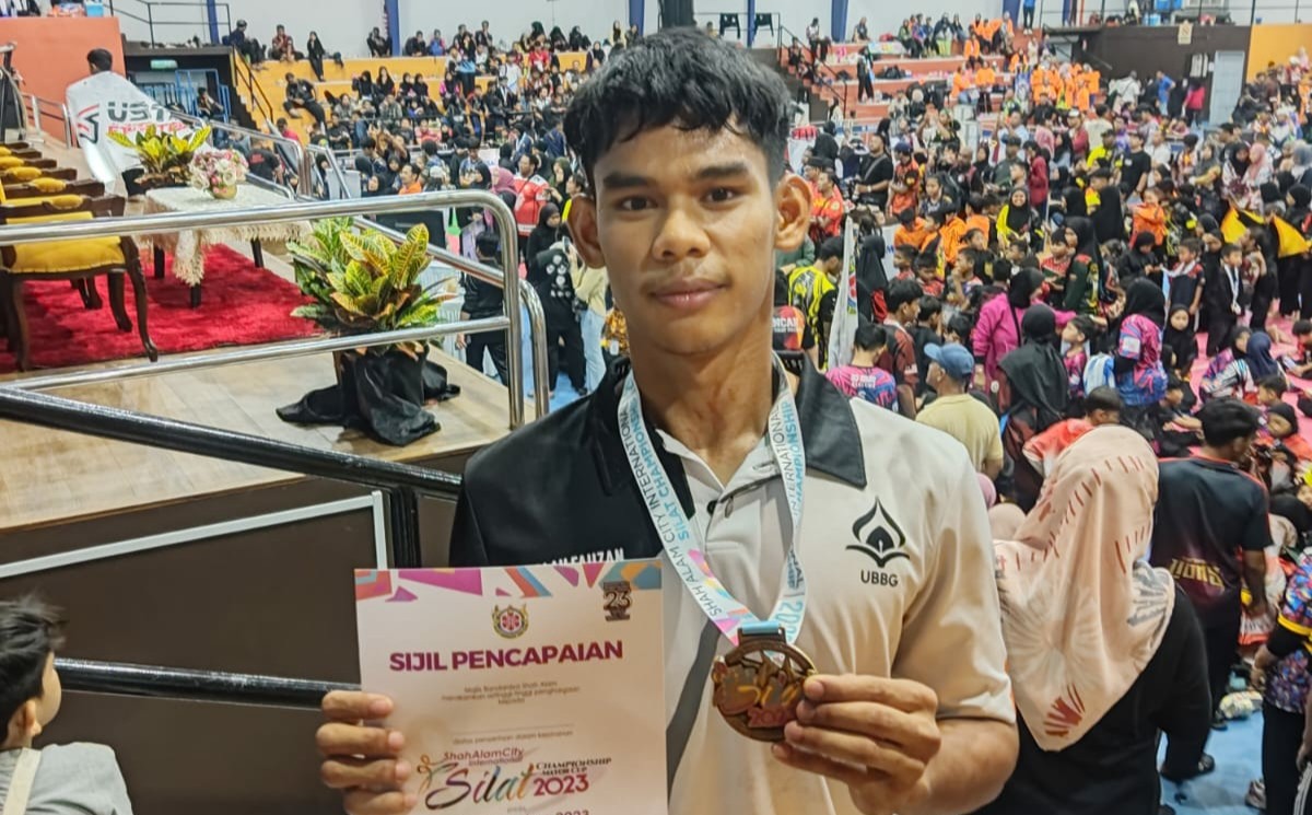 Mahasiswa Penjas UBBG Raih Medali Emas Kejuaraan Silat Internasional Championship Mayor Cup di Malaysia