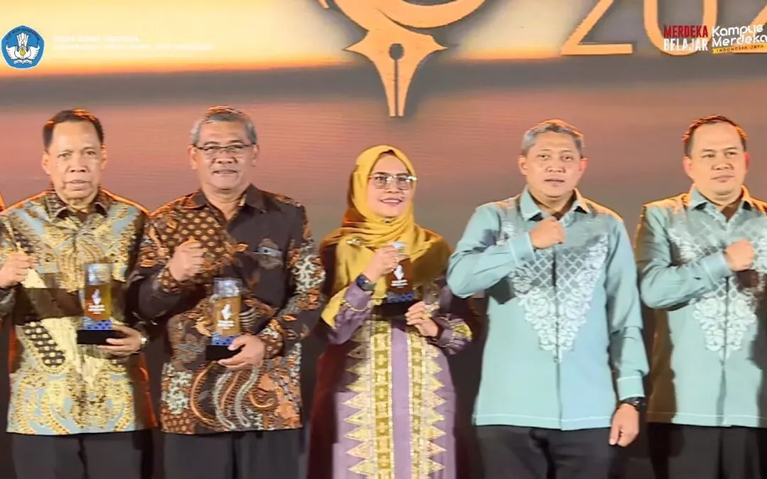 UBBG Satu-Satunya PTS Aceh Raih Penghargaan Anugerah Humas Diktiristek 2023 Kategori Laman