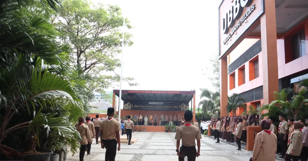 UBBG Adakan Upacara Bendera, Ketua LBBHI: Mahasiswa Harus Galakkan Medsos sebagai Sarana Edukatif