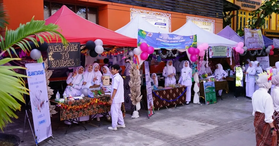 Holistic Expo in Nursing 2025 UBBG Berlangsung Sukses, Stand Pameran Inovatif Ramaikan Halaman Kampus