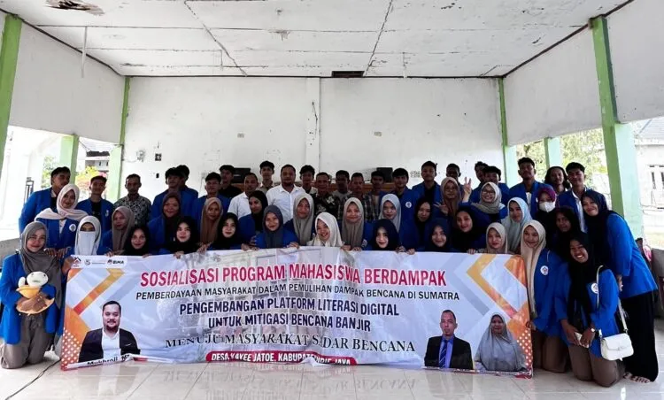 Mahasiswa UBBG Laksanakan Sosialisasi Literasi Digital dan Mitigasi Banjir di Desa Kayee Jatoe