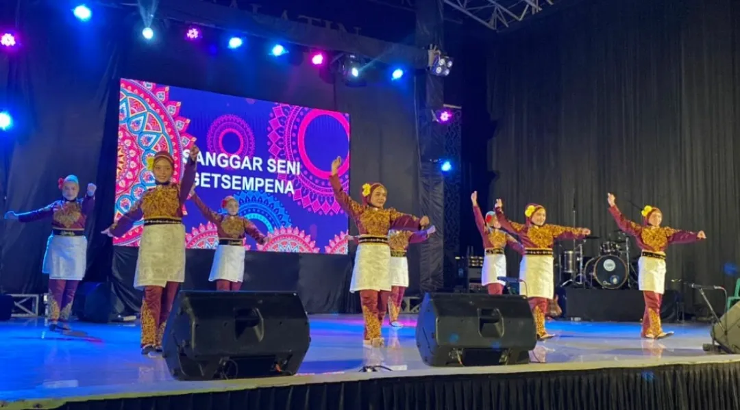Sanggar Seni Getsempena Tampilkan Tari Laweut pada HUT ke-80 TNI AU