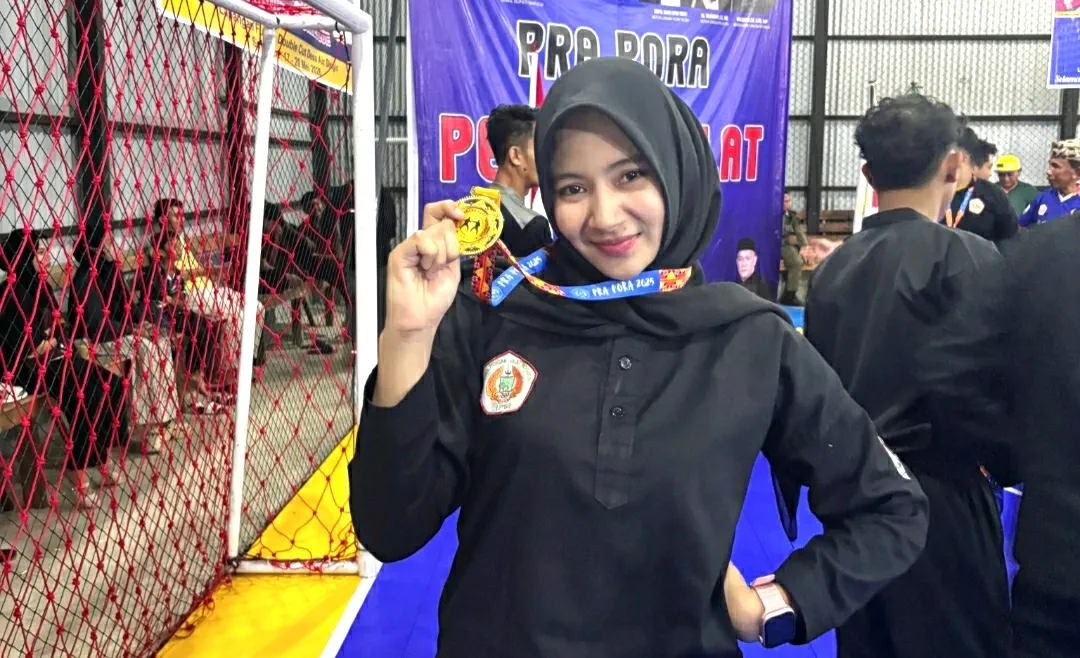 Ayu Oktavia, Sang Atlet UBBG yang Raih Emas Cabor Pencak Silat PraPORA 2026