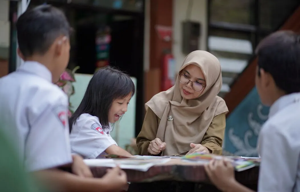 Tips Membangun Sikap Bermasyarakat pada Anak