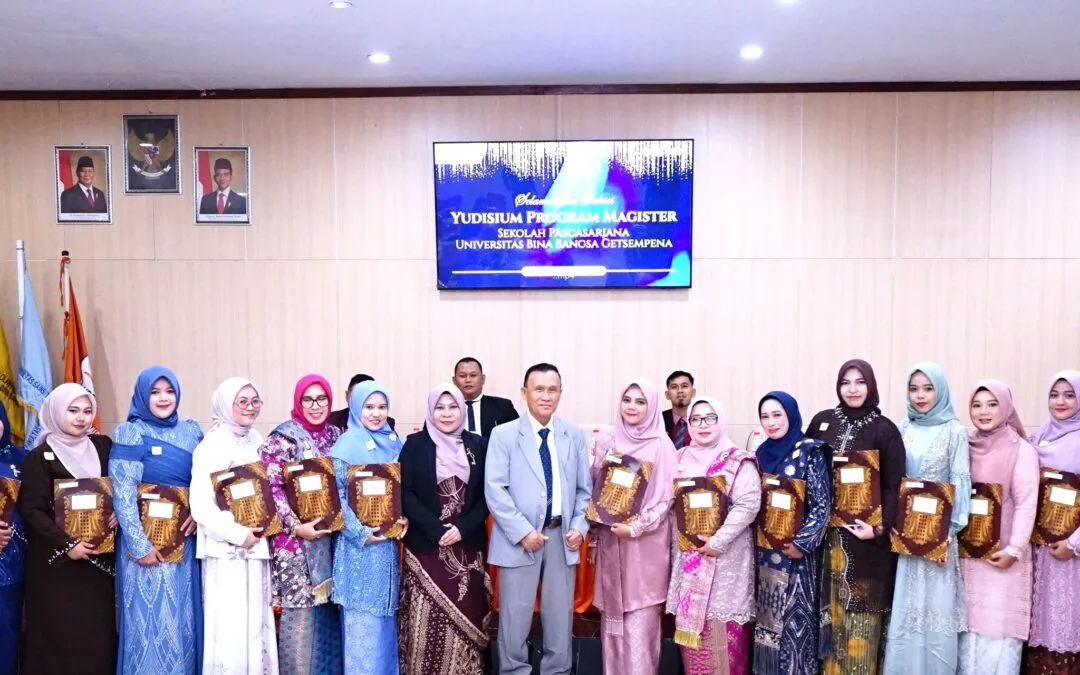 Puluhan Lulusan Sekolah Pascasarjana UBBG Diyudisium, Resmi Menyandang Gelar Magister